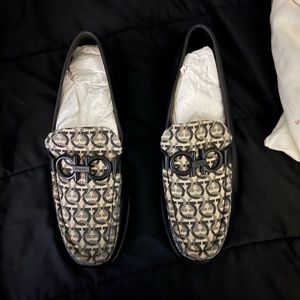 Ferragamo slip on shoes for men. Size 7E